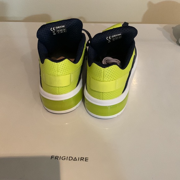 LED shoes. Geox - Picture 3 of 4